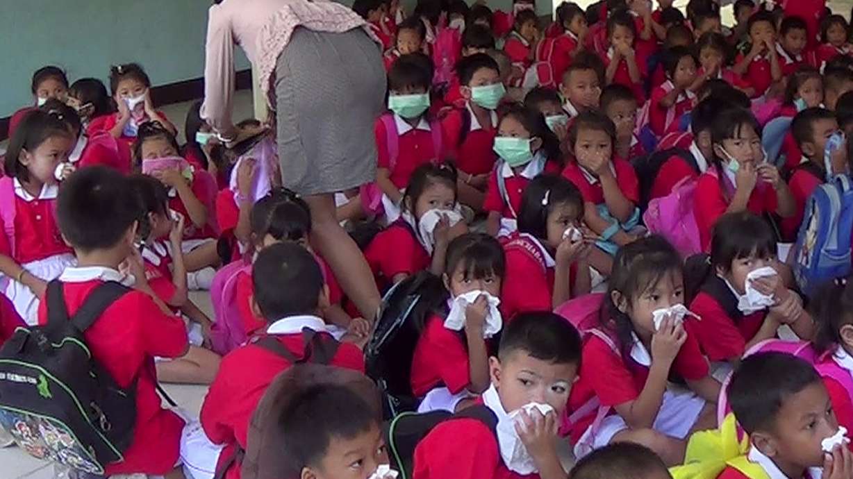 Chemical fumes sicken 139 people near Thai seaport