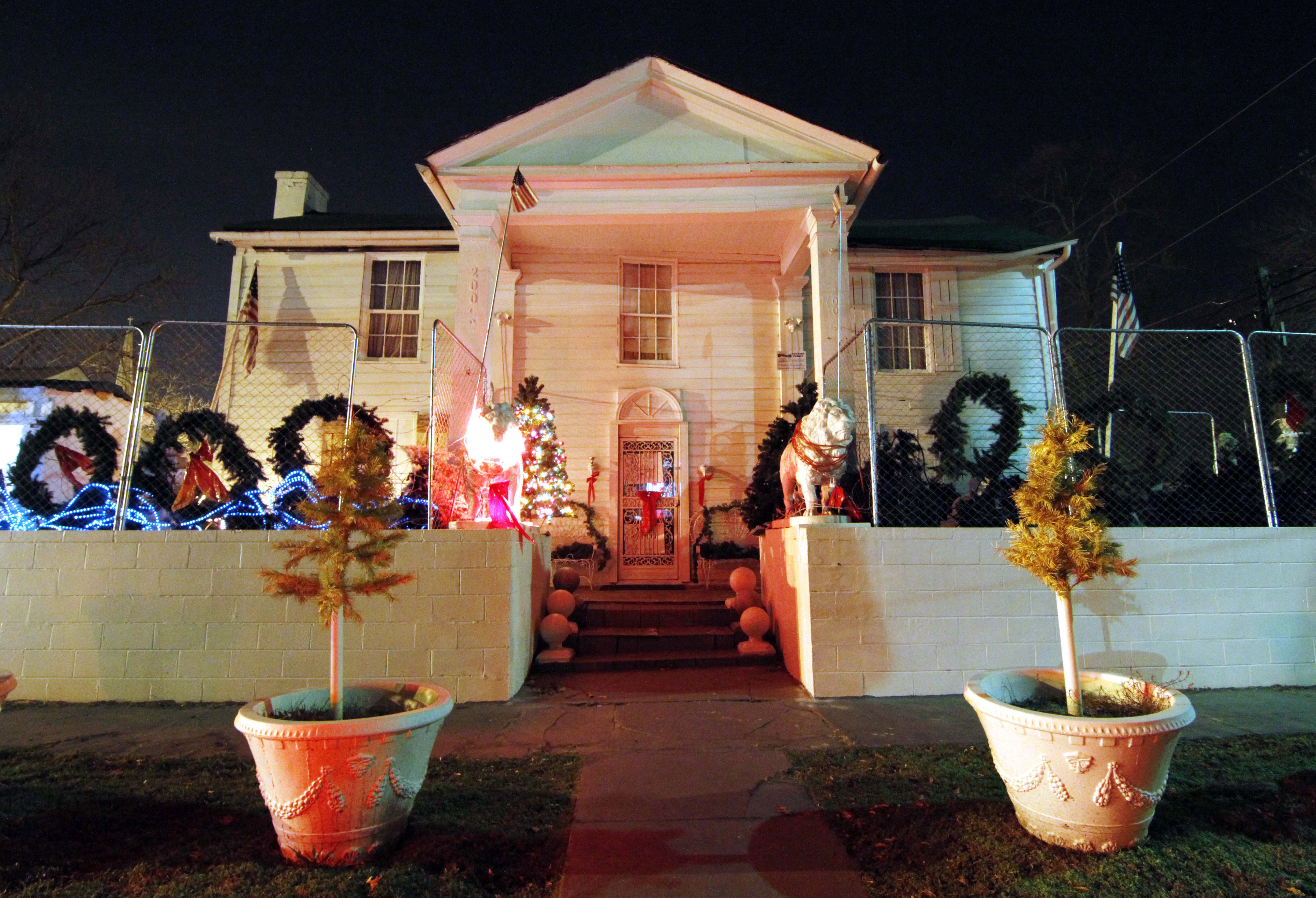 Owner of offbeat Elvis museum found dead