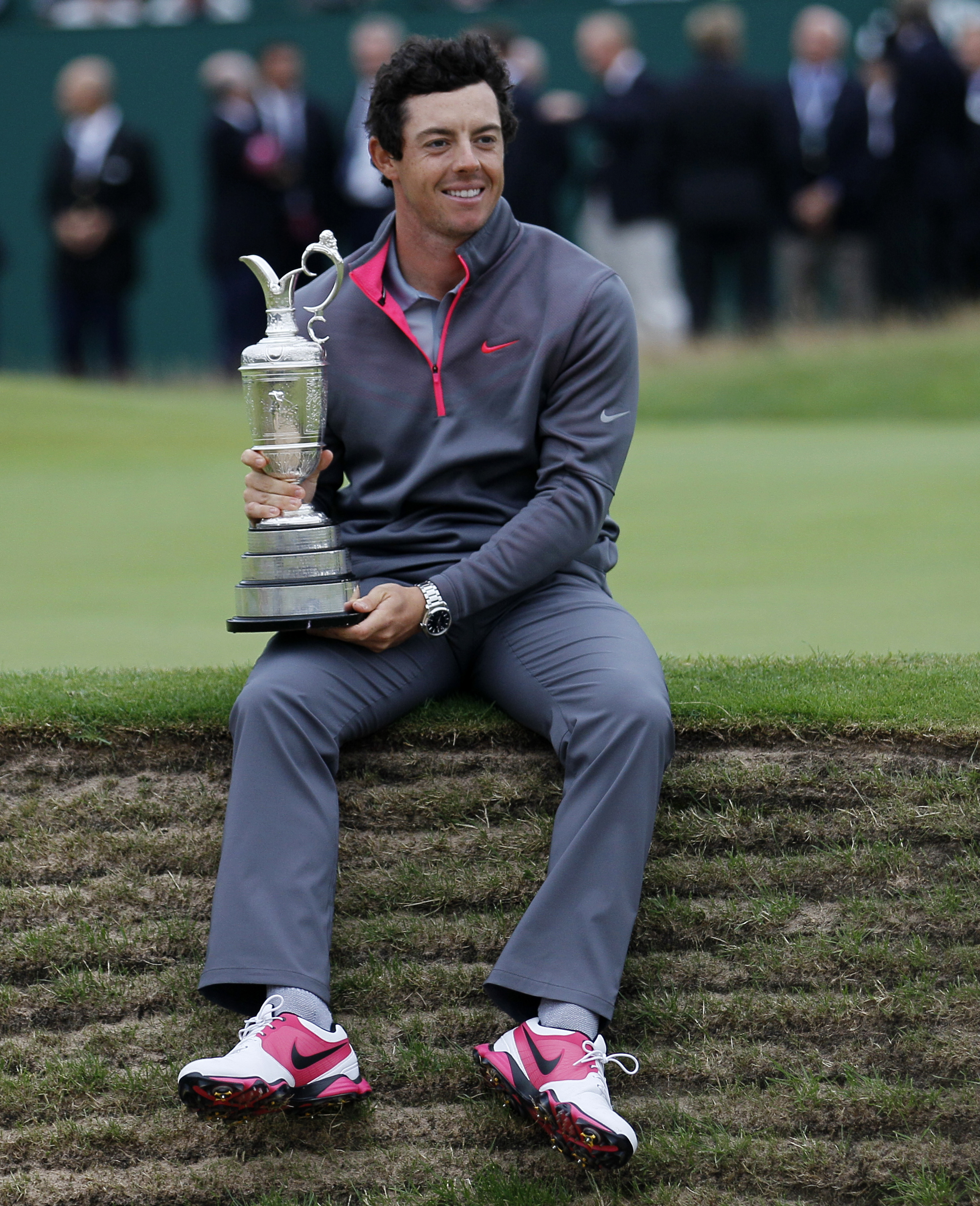 McIlroy has silver cup, now he wants green jacket