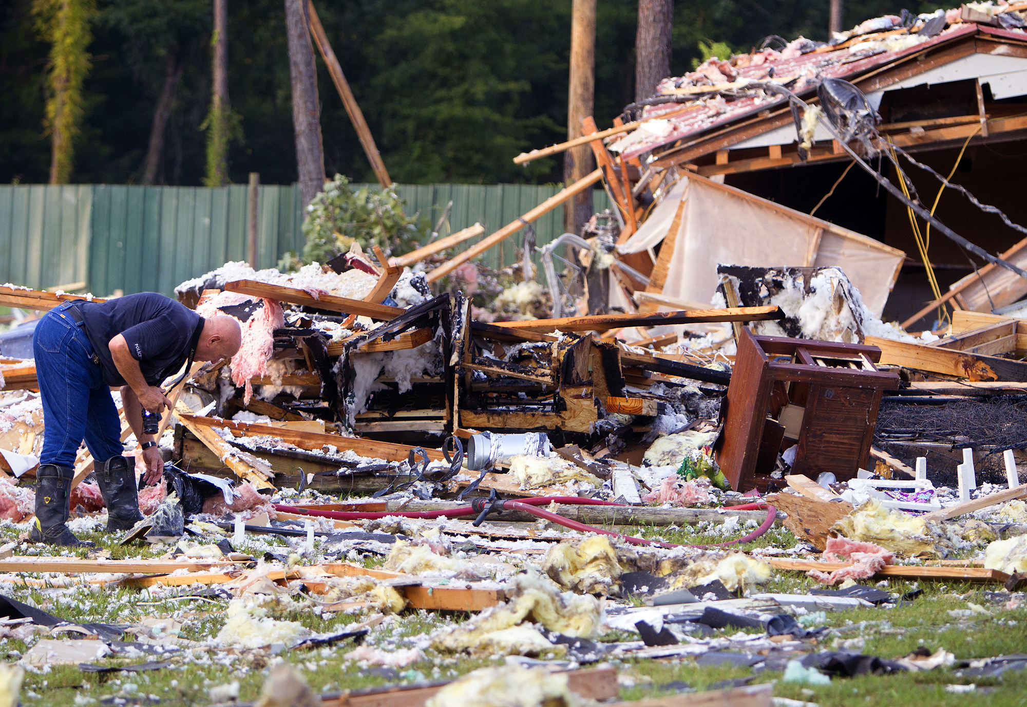 Explosion levels home in Central Texas; 3 hurt