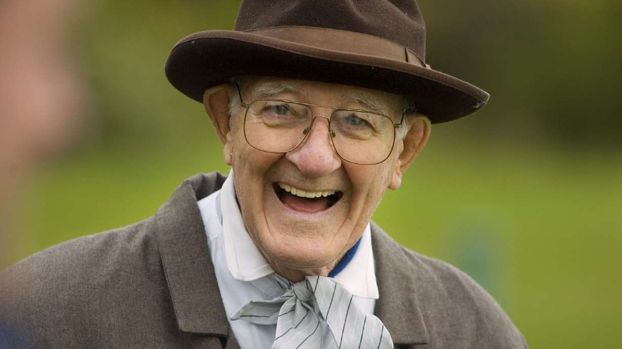 Deaf educator and pioneer Robert Panara dies at 94