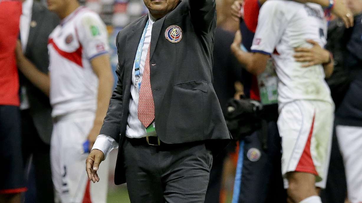 Jorge Luis Pinto out as Costa Rica's soccer coach