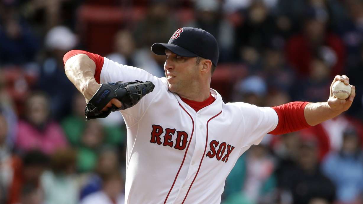 Chris Capuano moves into Yankees rotation Saturday