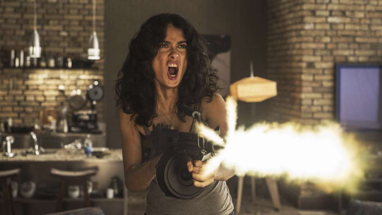 Salma Hayek pulls trigger on 'Everly' at Comic-Con
