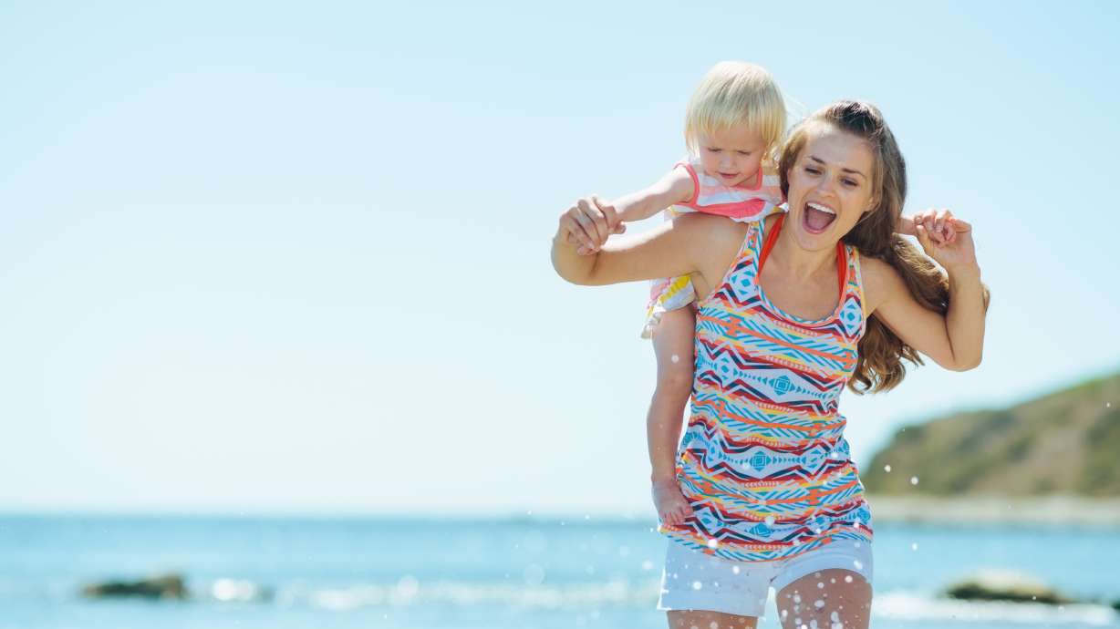 When moms exercise, kids are more active too, study says