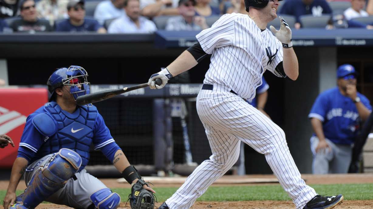 Yankees infield slips up in 6-4 loss to Blue Jays