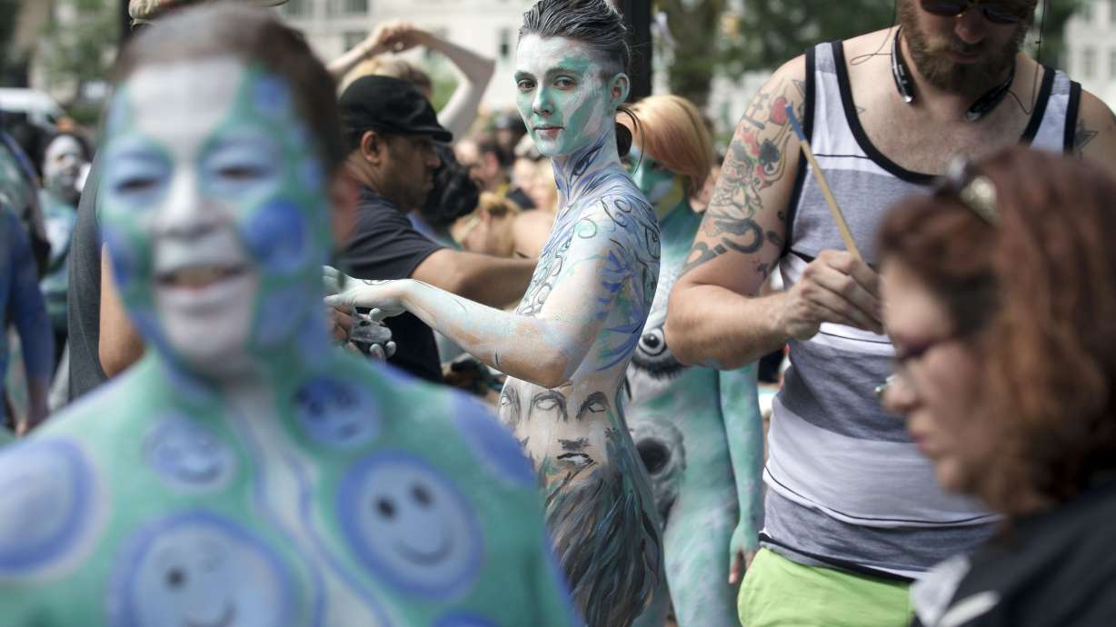 Nude models, artists take to New York City streets