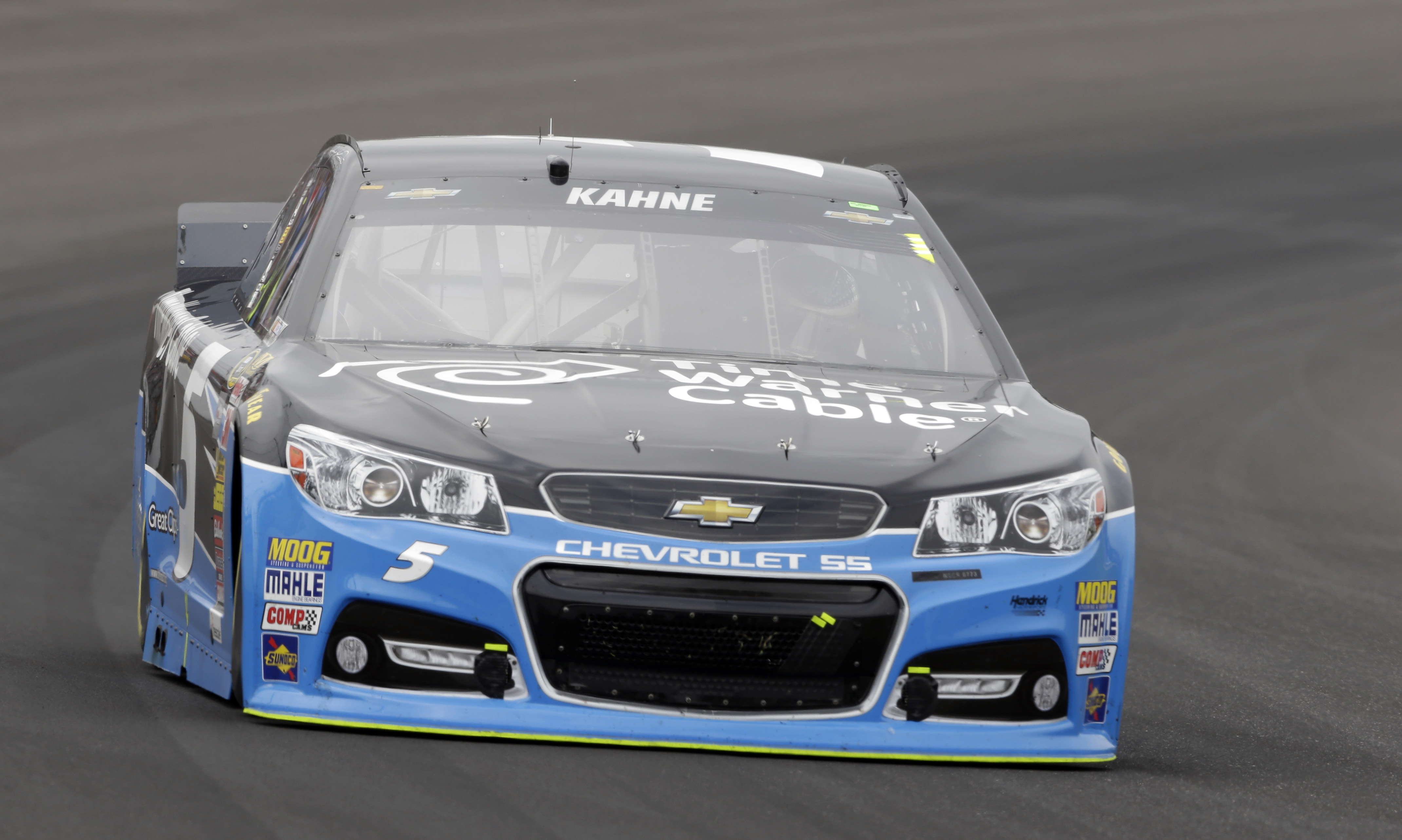Kahne doomed by poor restart, fuel woes at Indy