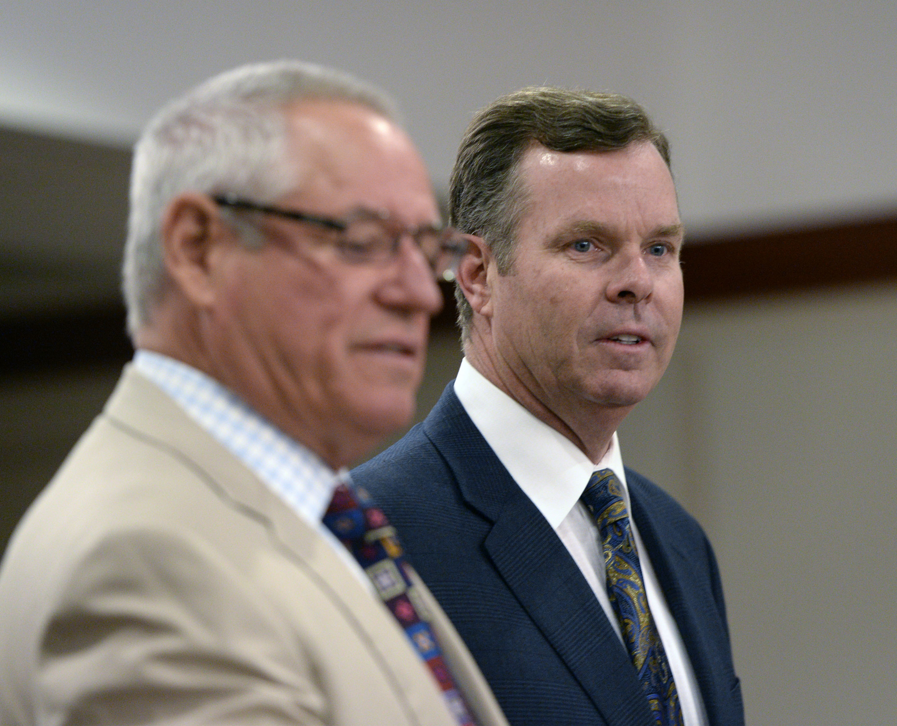 Prosecutors: Ex-A.G. John Swallow took another illegal houseboat trip