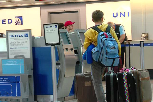 Some airlines crack down on oversize carry-on luggage