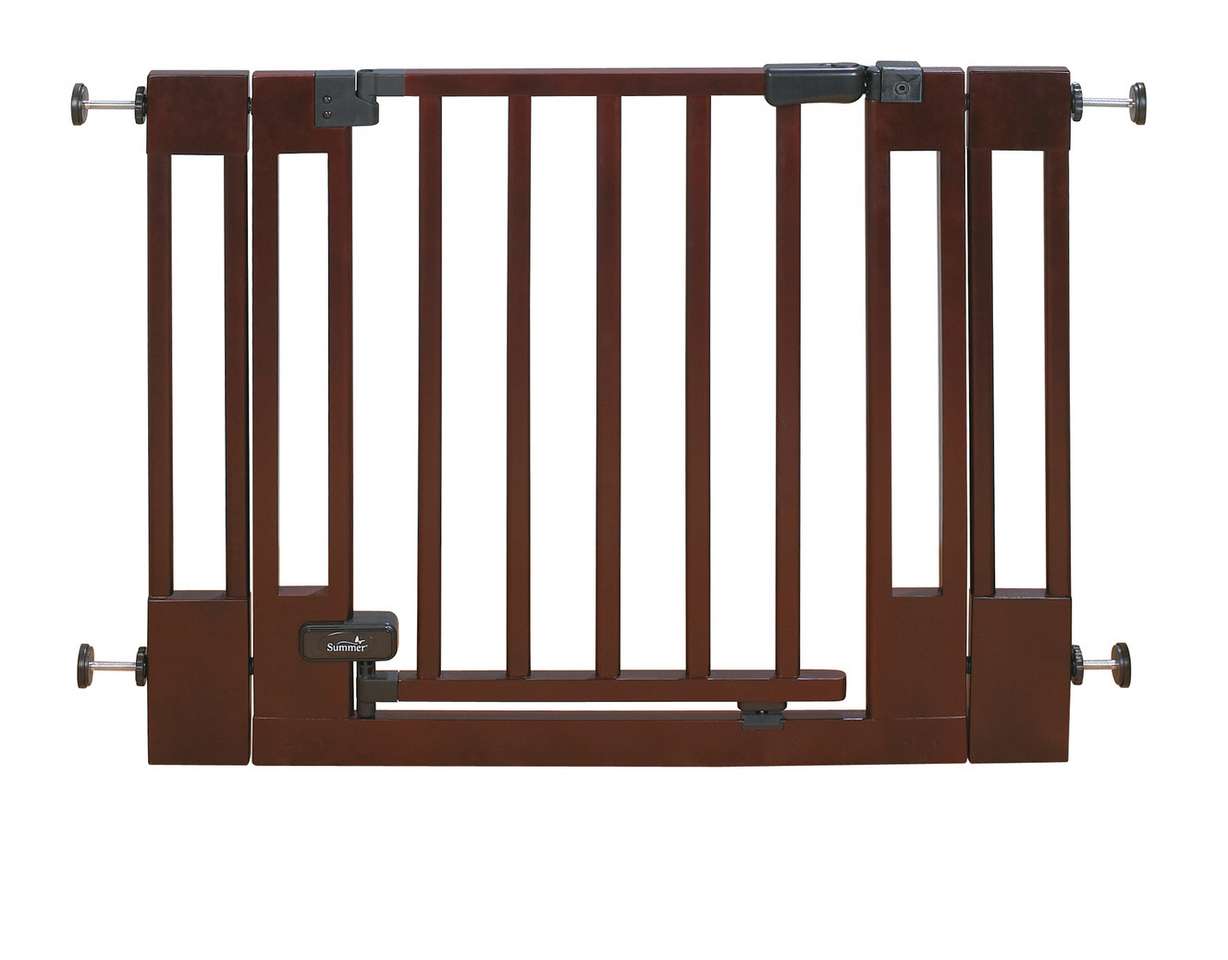 Summer Infant Deluxe Top of Stairs Wood Walk-Thru Gate