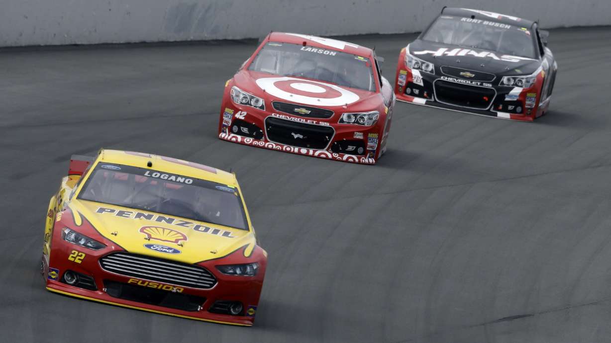 Earnhardt win completes season sweep at Pocono