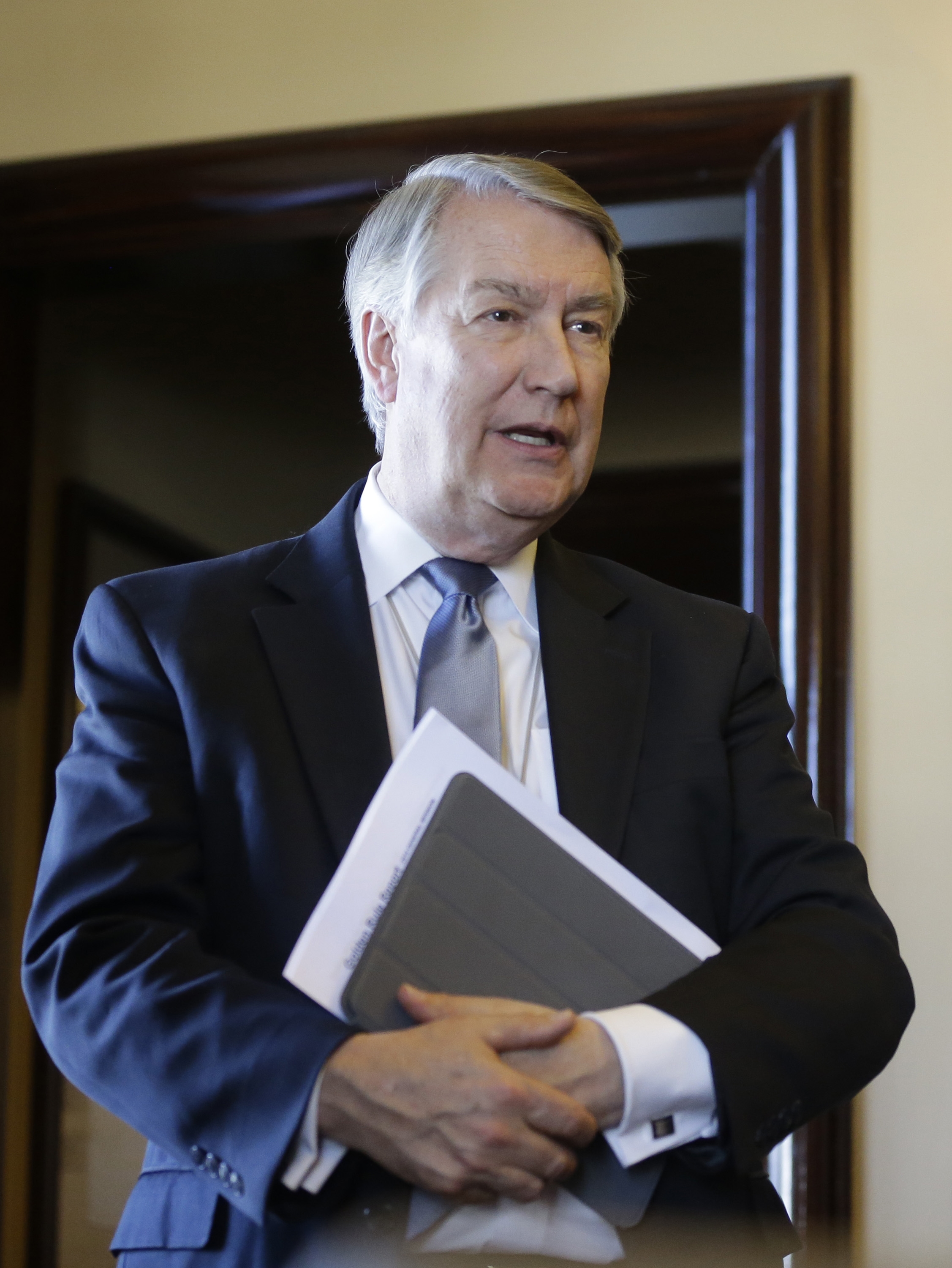 State senator Valentine to head tax commission