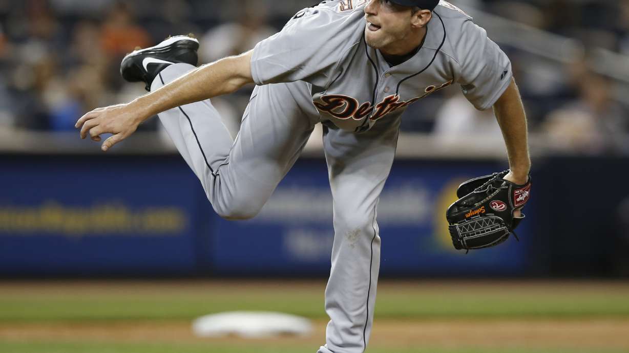 Carrera's catch not enough to help Tigers