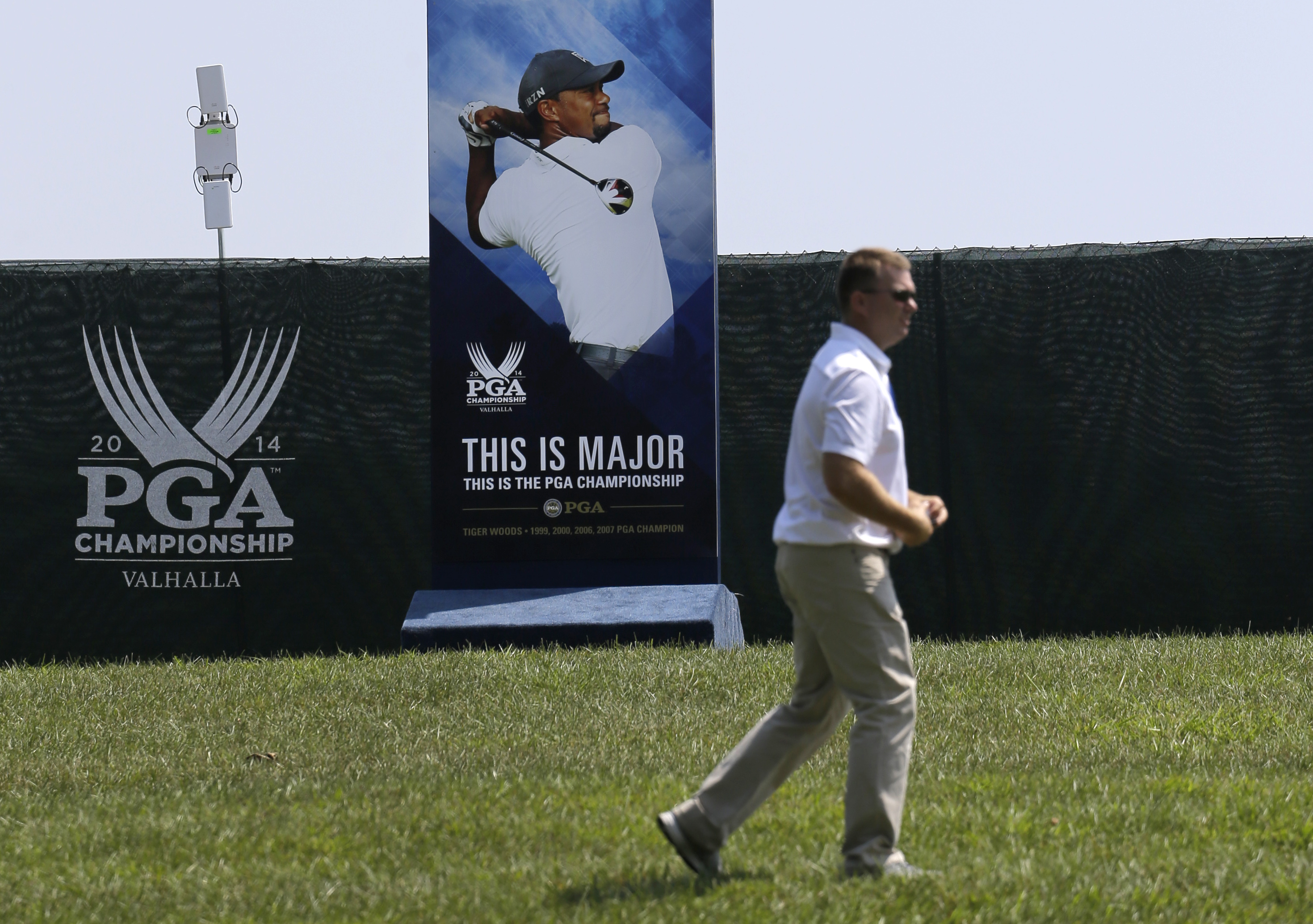 Club pros couldn't care less about chasing Tiger