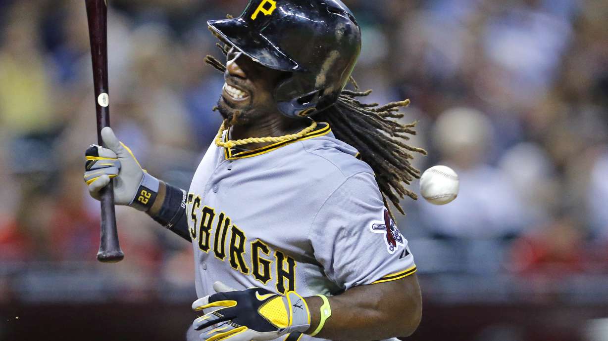 McCutchen has broken rib, hoping to avoid DL