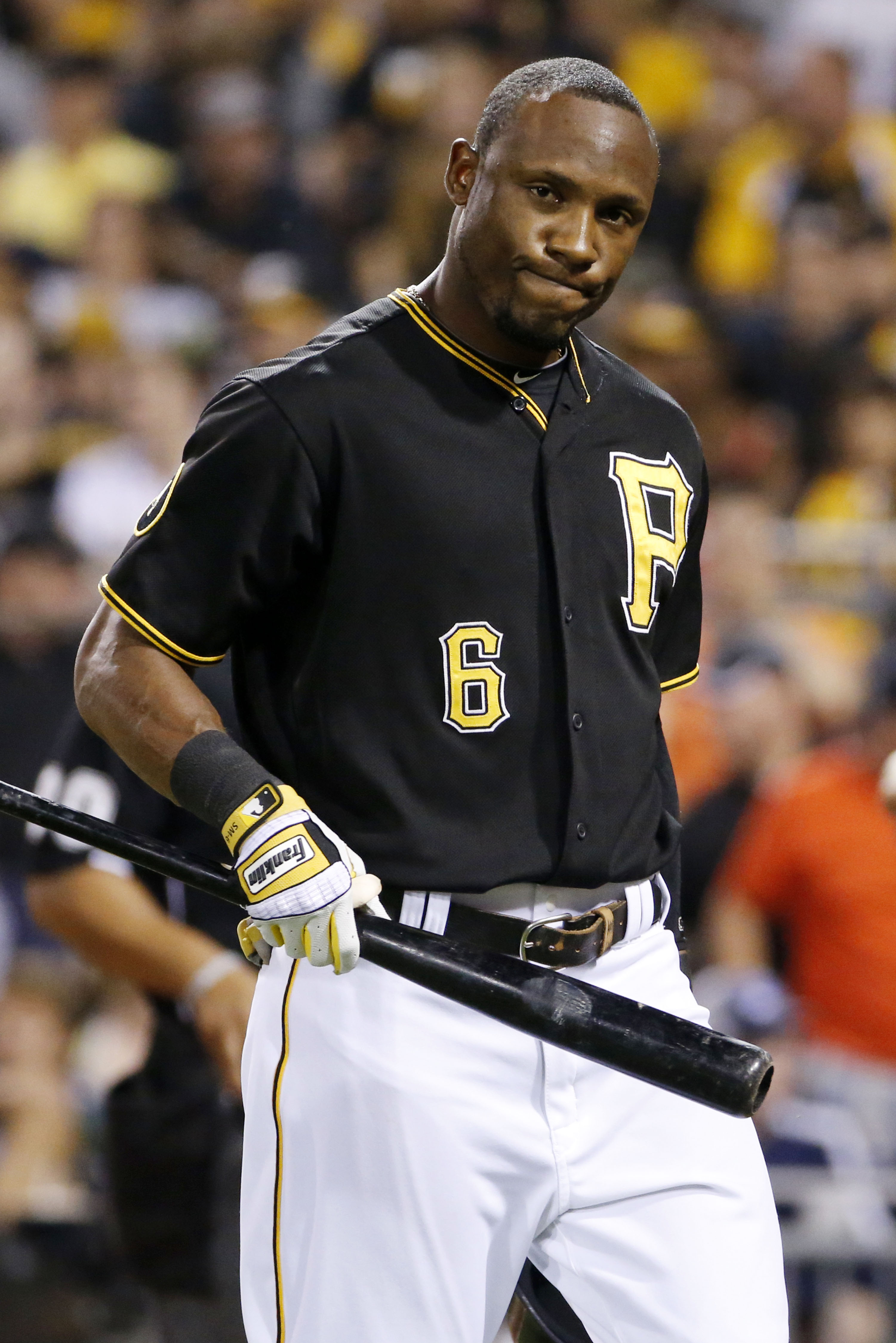 Marlins use big eighth to beat Pirates 6-3