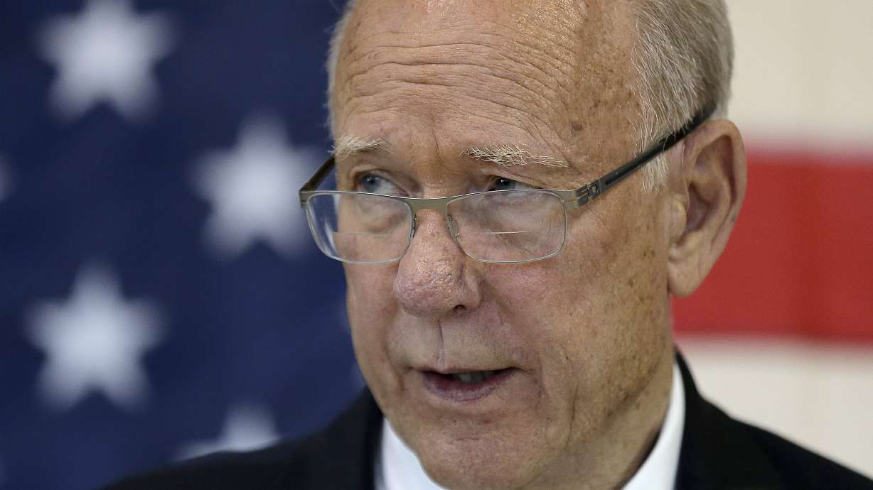 Veteran US Sen. Roberts wins Kansas GOP primary
