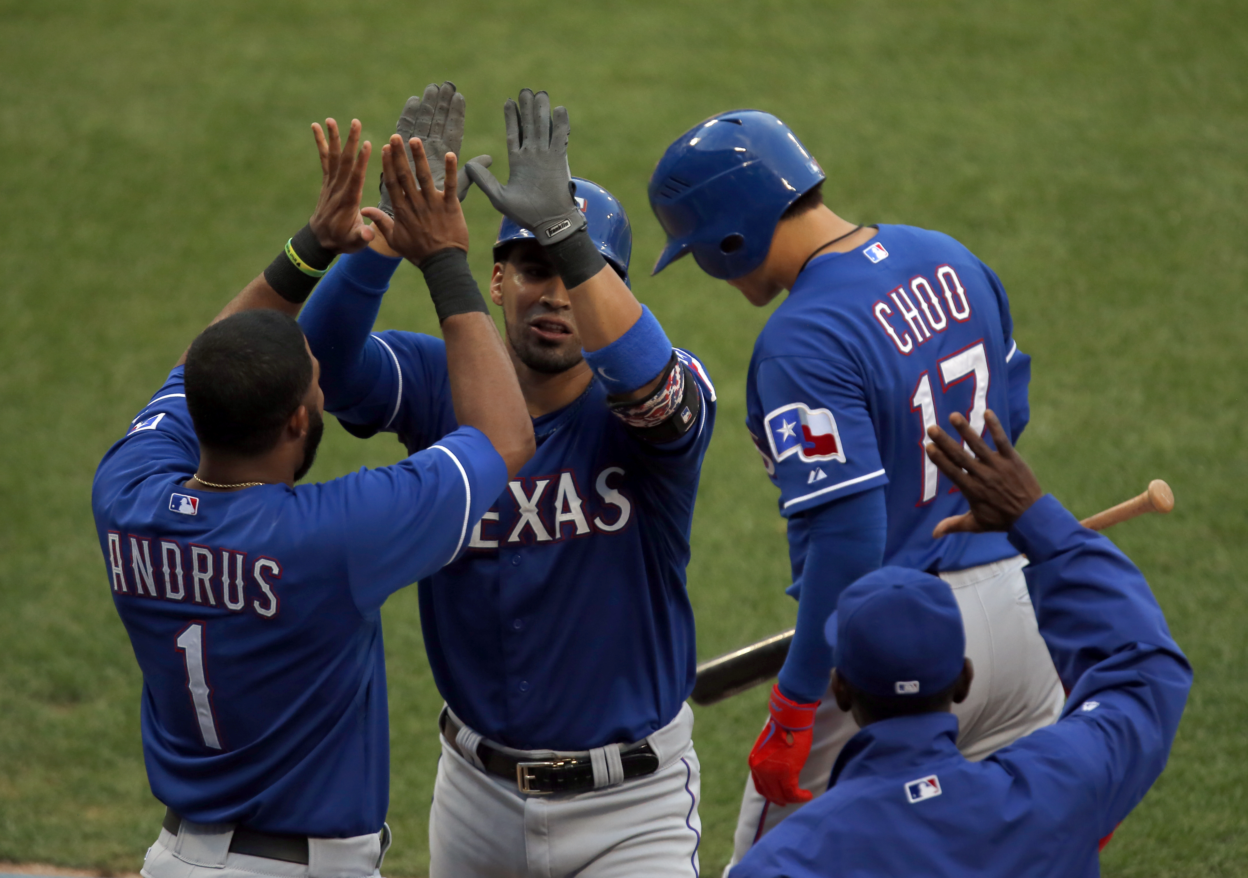 Chirinos leads Rangers 16-0 rout of White Sox