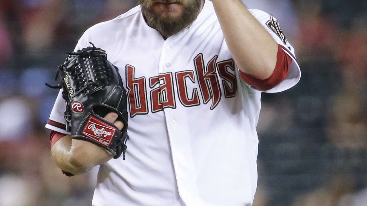 Diamondbacks crushed 12-2 by Royals