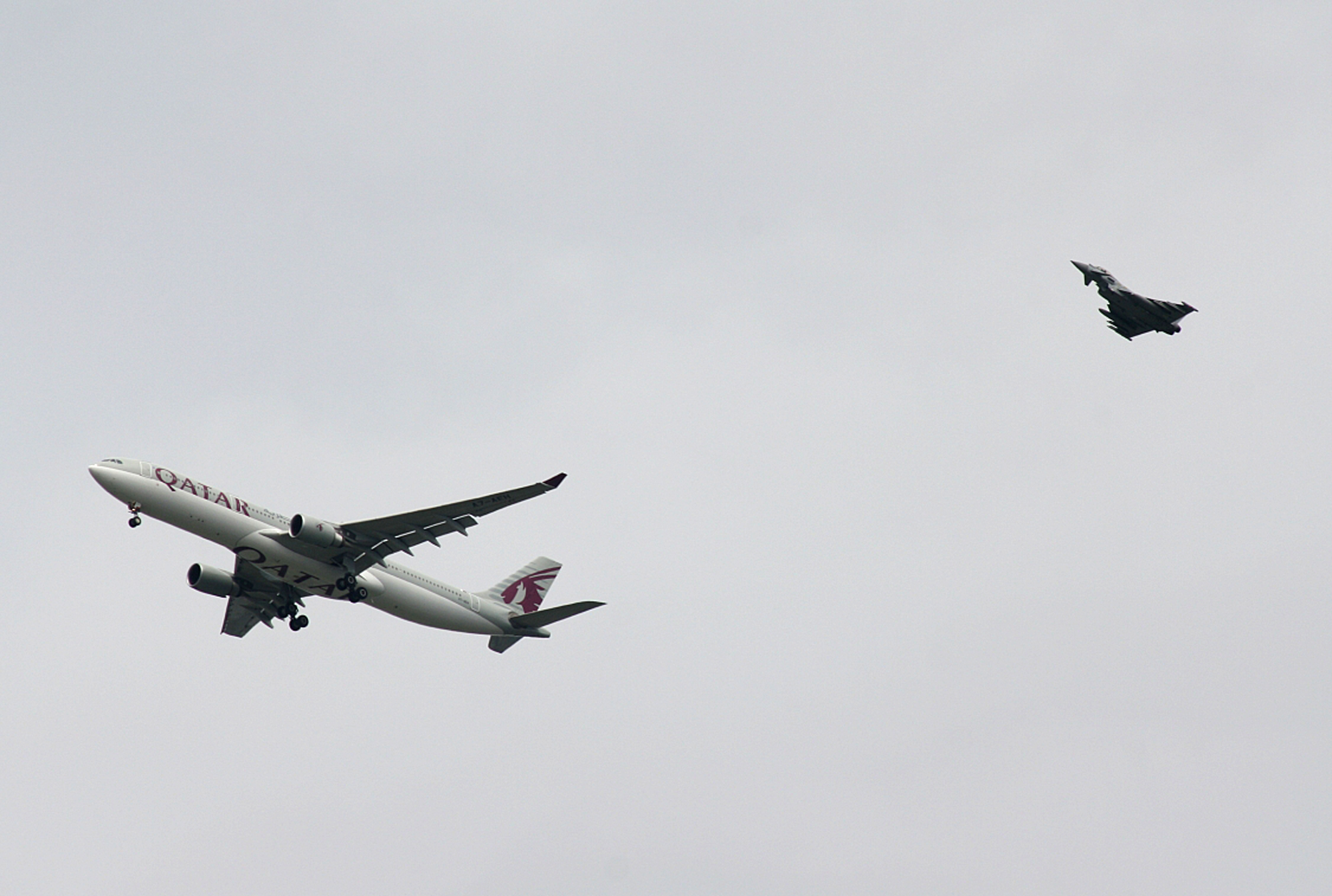 UK bomb hoax suspect faces mental assessment