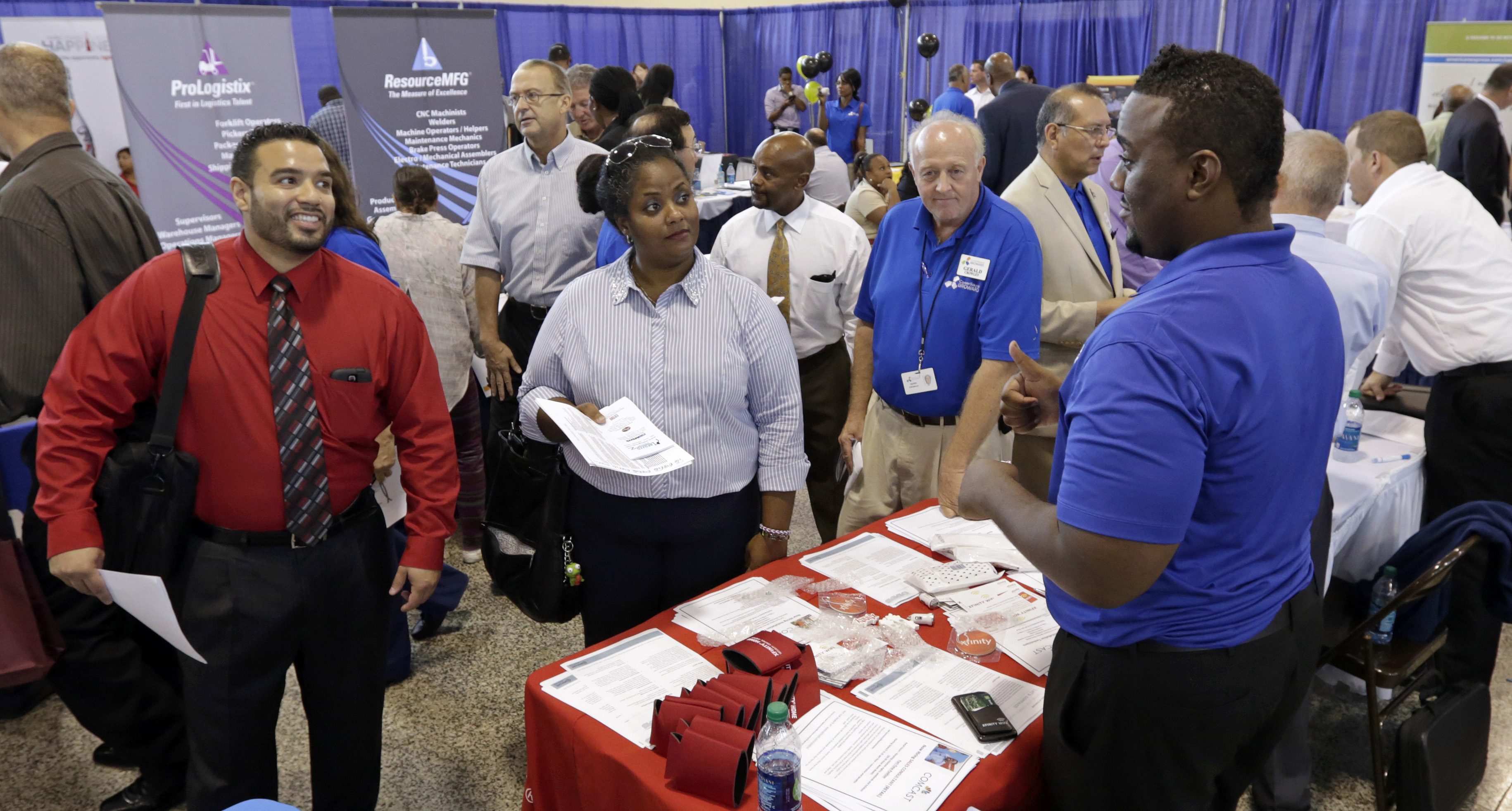 US jobless aid applications fell to 289,000