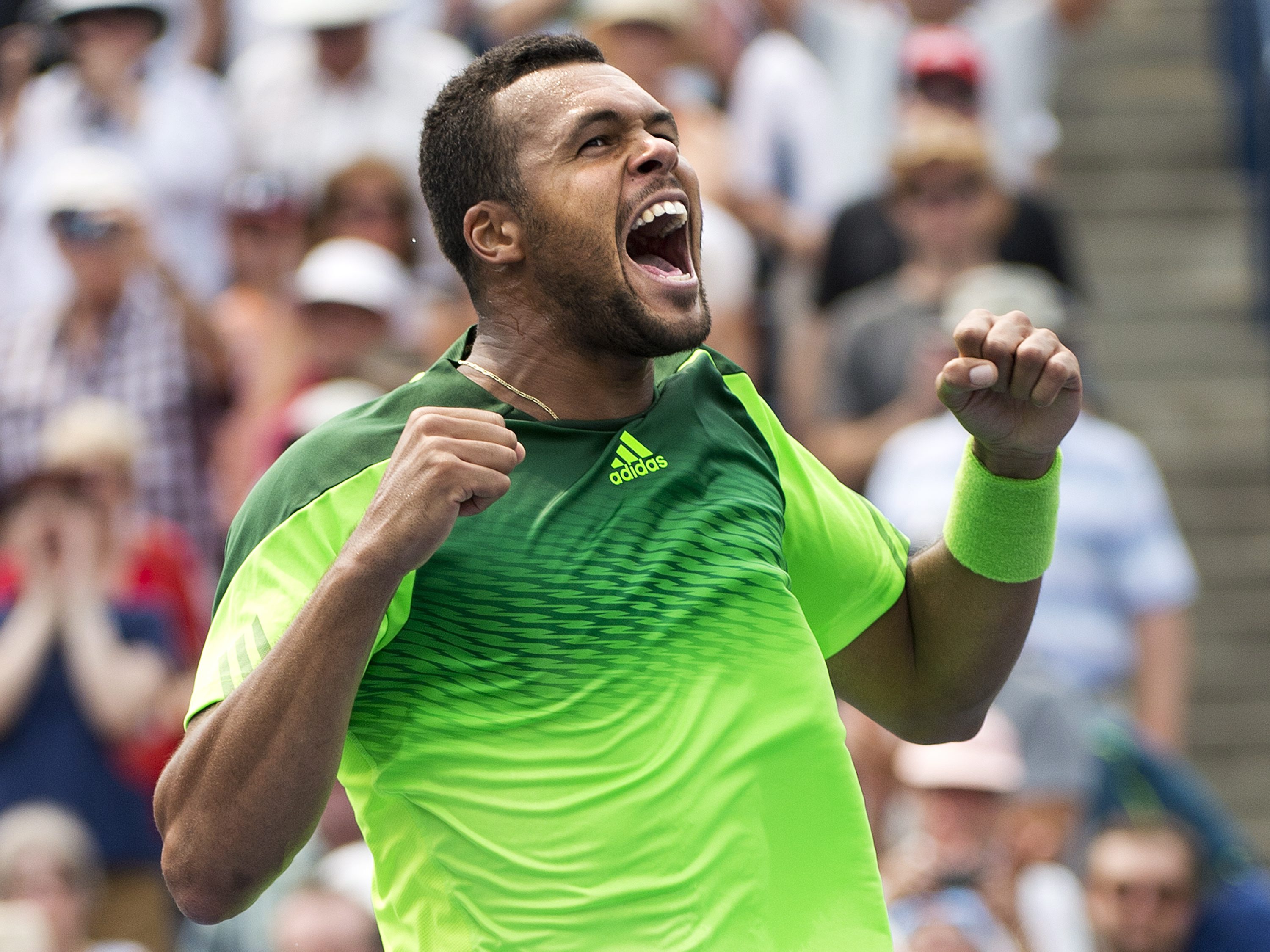 Djokovic upset by Tsonga in Rogers Cup 3rd round