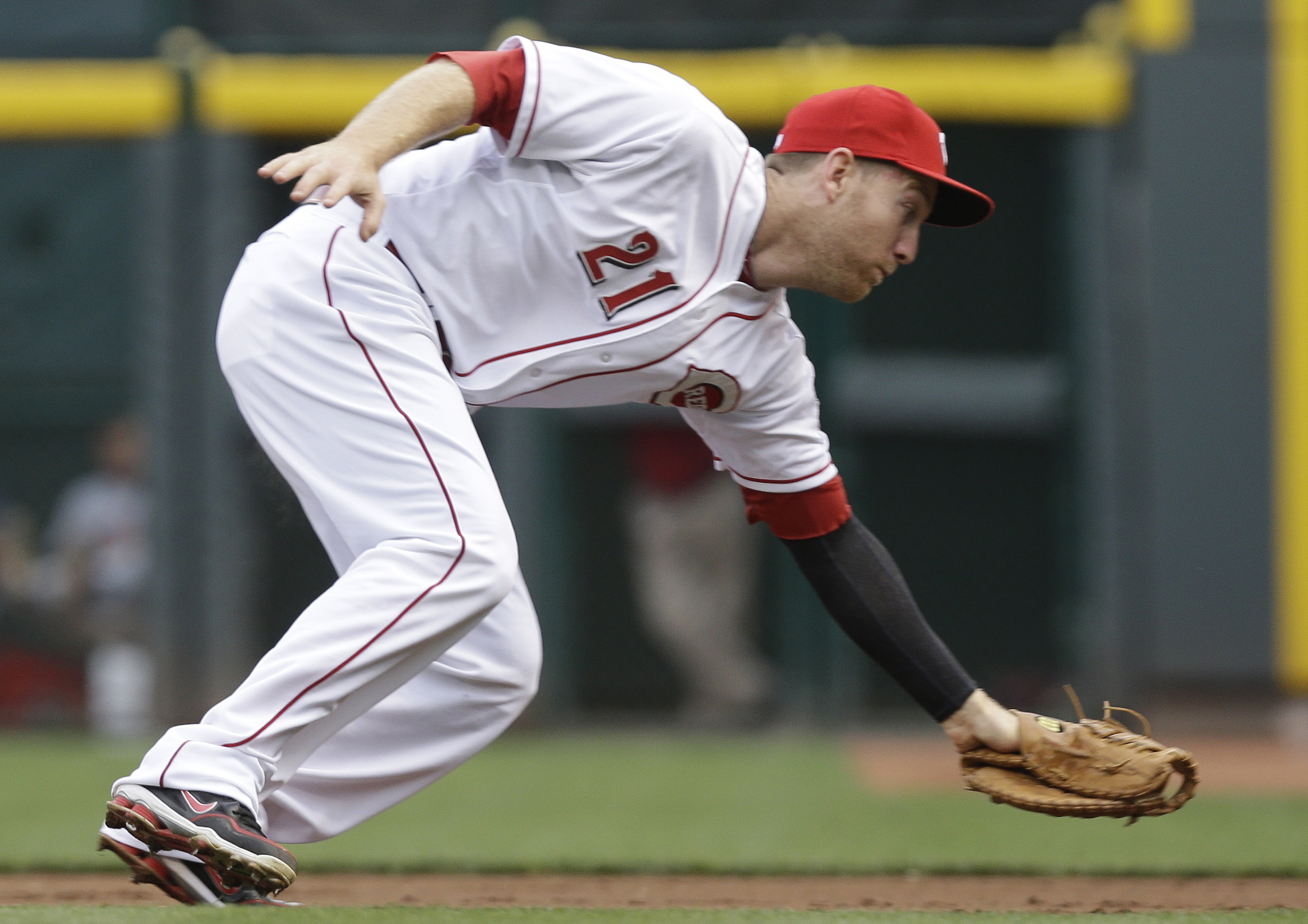 Bailey leads Reds over Indians 4-0