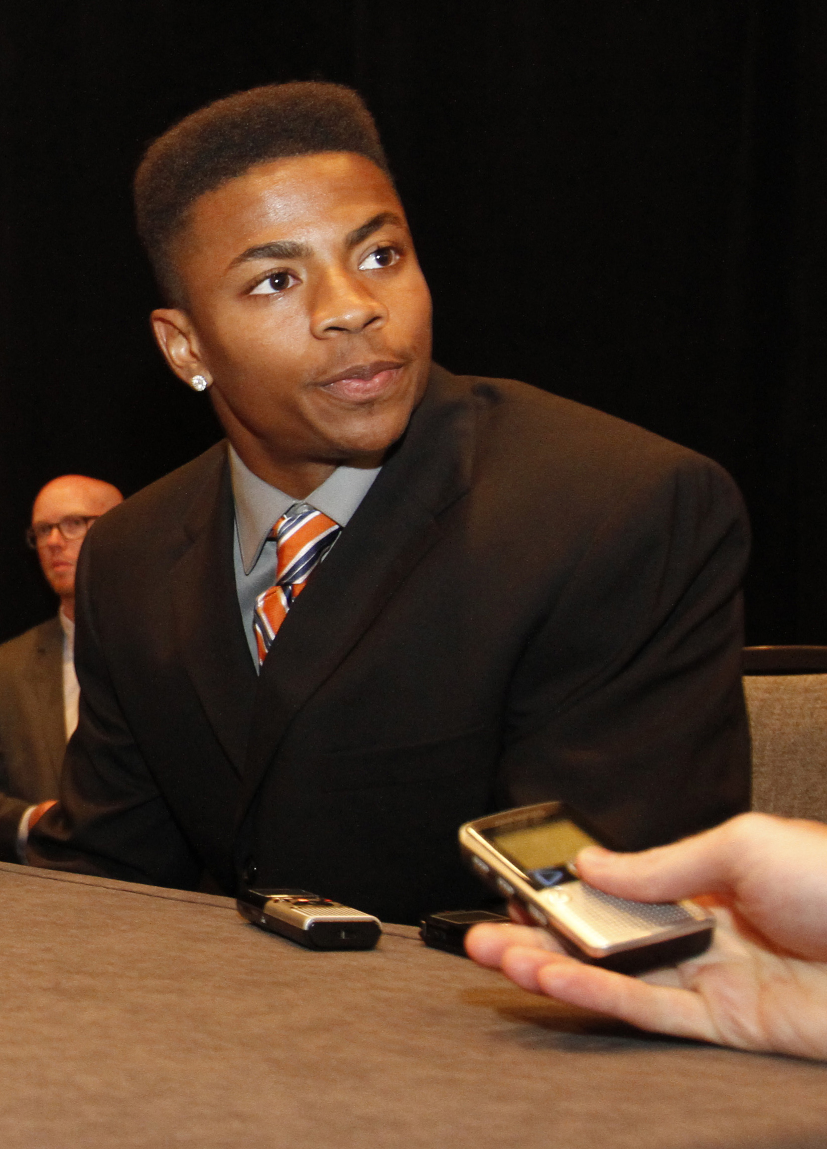 Florida says CB Hargreaves has bone bruise