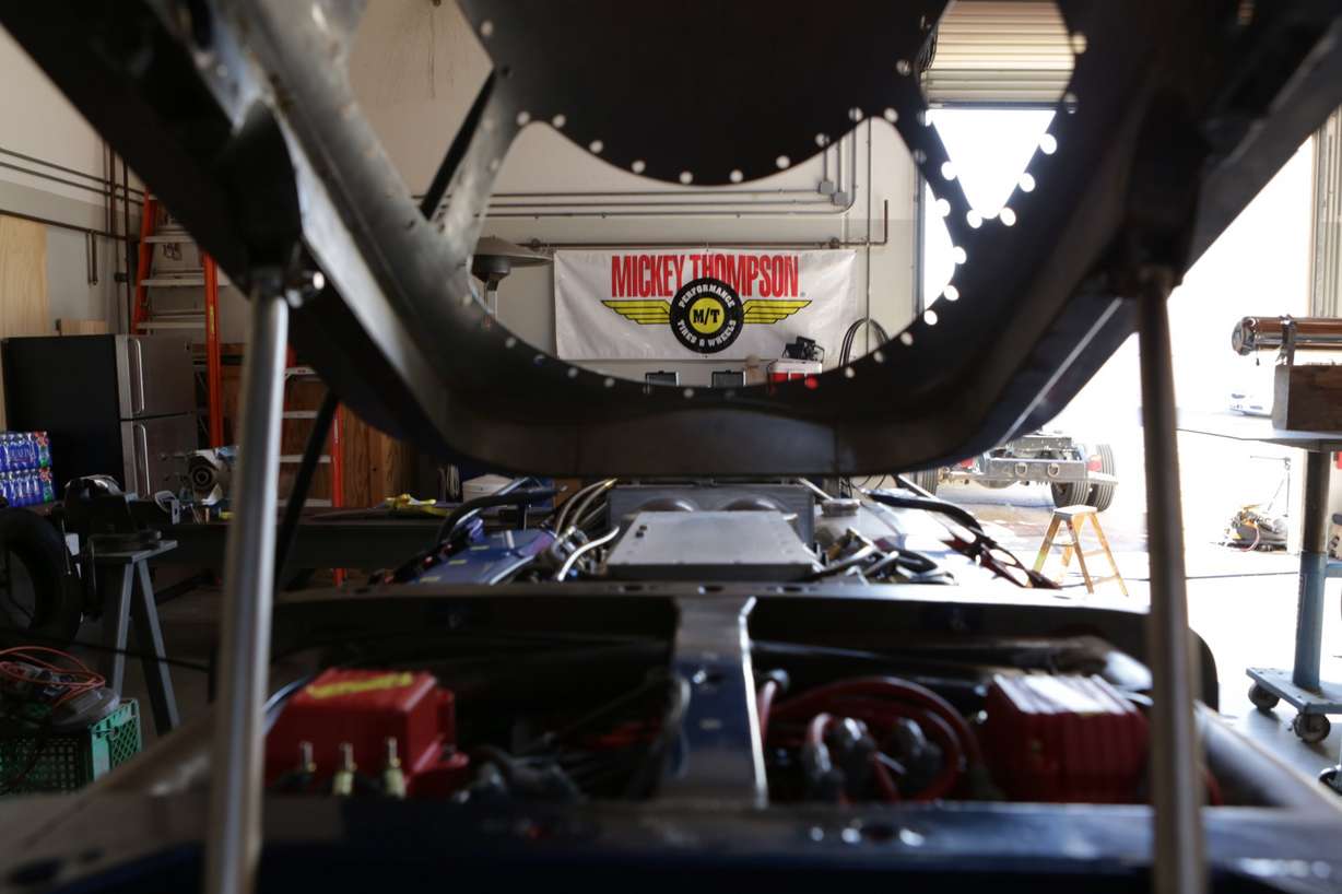 Danny Thompson's Challenger 2 is just 32 feet long, 34 inches wide and 26 inches tall, but it's built for speed.