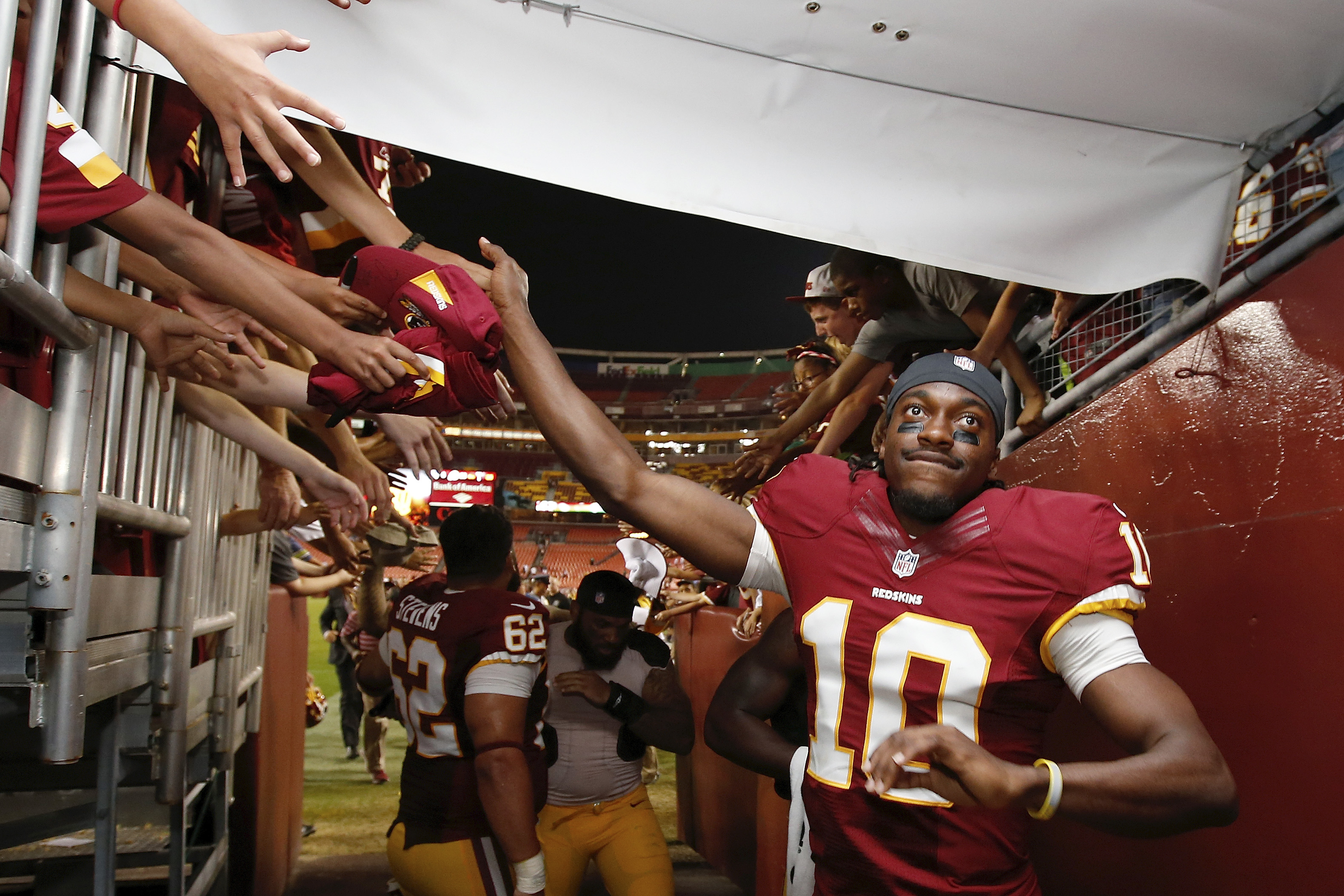 Draft pick takes lead in Redskins kicker battle
