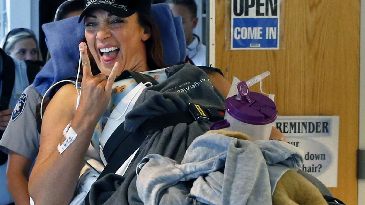 Olympic swimmer Amy Van Dyken joins in boating day