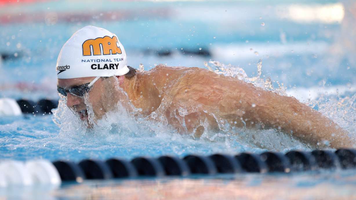 Michael Phelps loses 100 fly at US Nationals