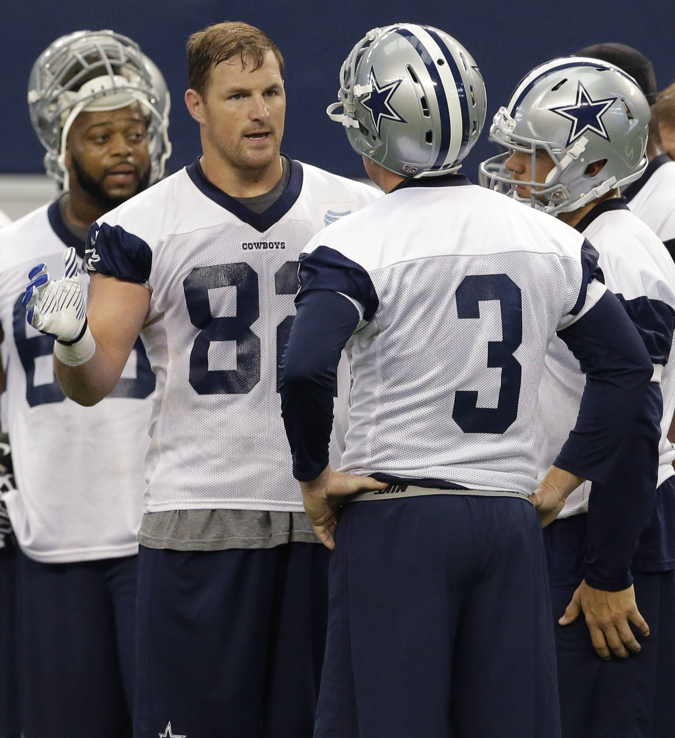 Witten not same old leader for younger Cowboys