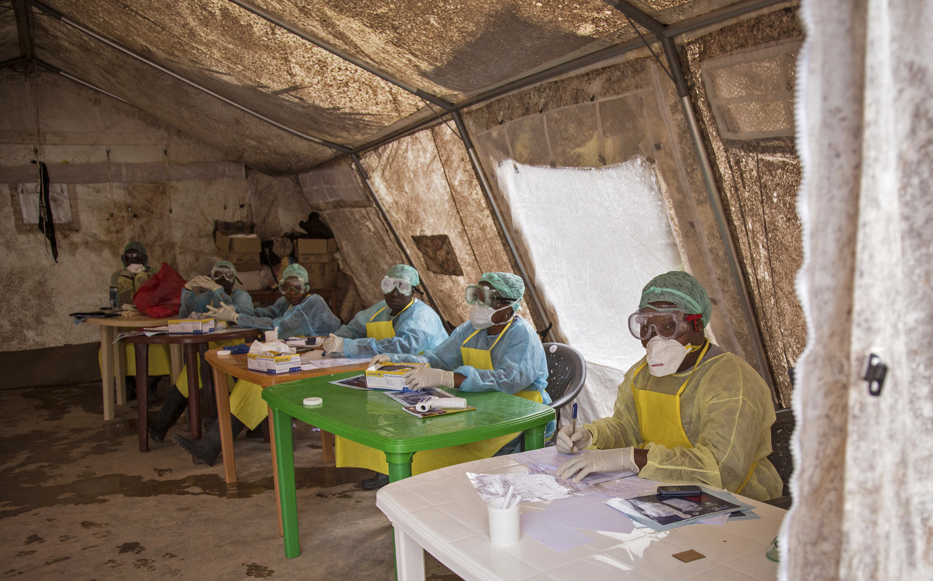 Liberian doctors to get experimental Ebola drug