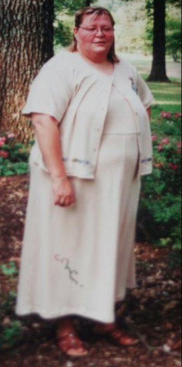 The breaking point: Riser struggled to climb the stairs to get to her school classroom. She estimates her peak weight was 383 pounds. "I was on a one-way street to dying."