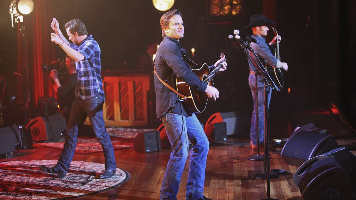 'Nashville' goes live in new season premiere