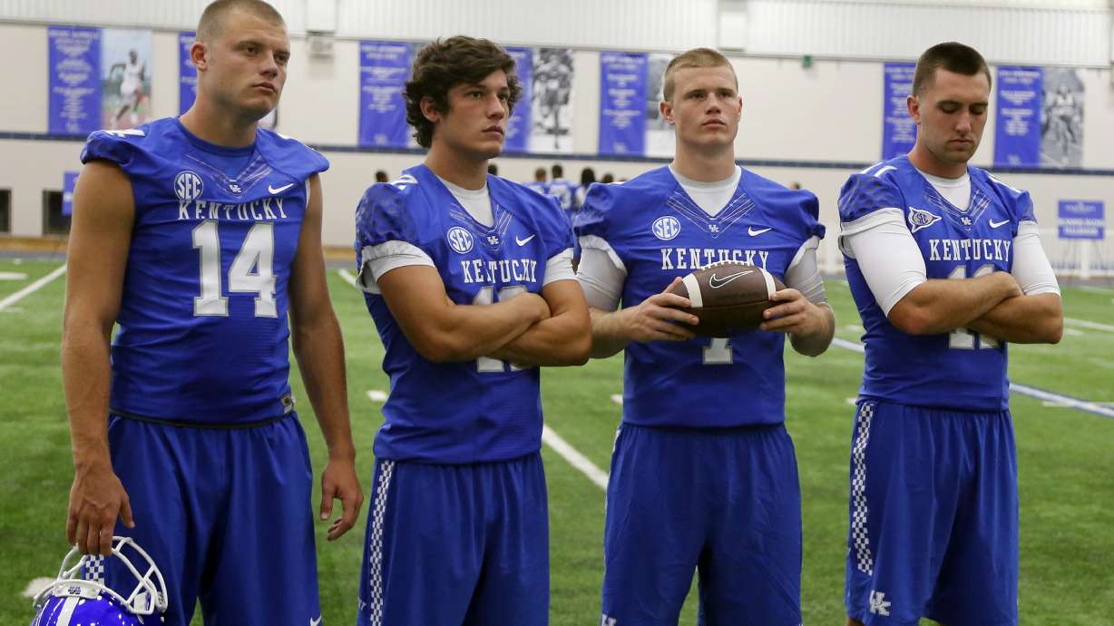 Kentucky seeks growth in Mark Stoops' 2nd year