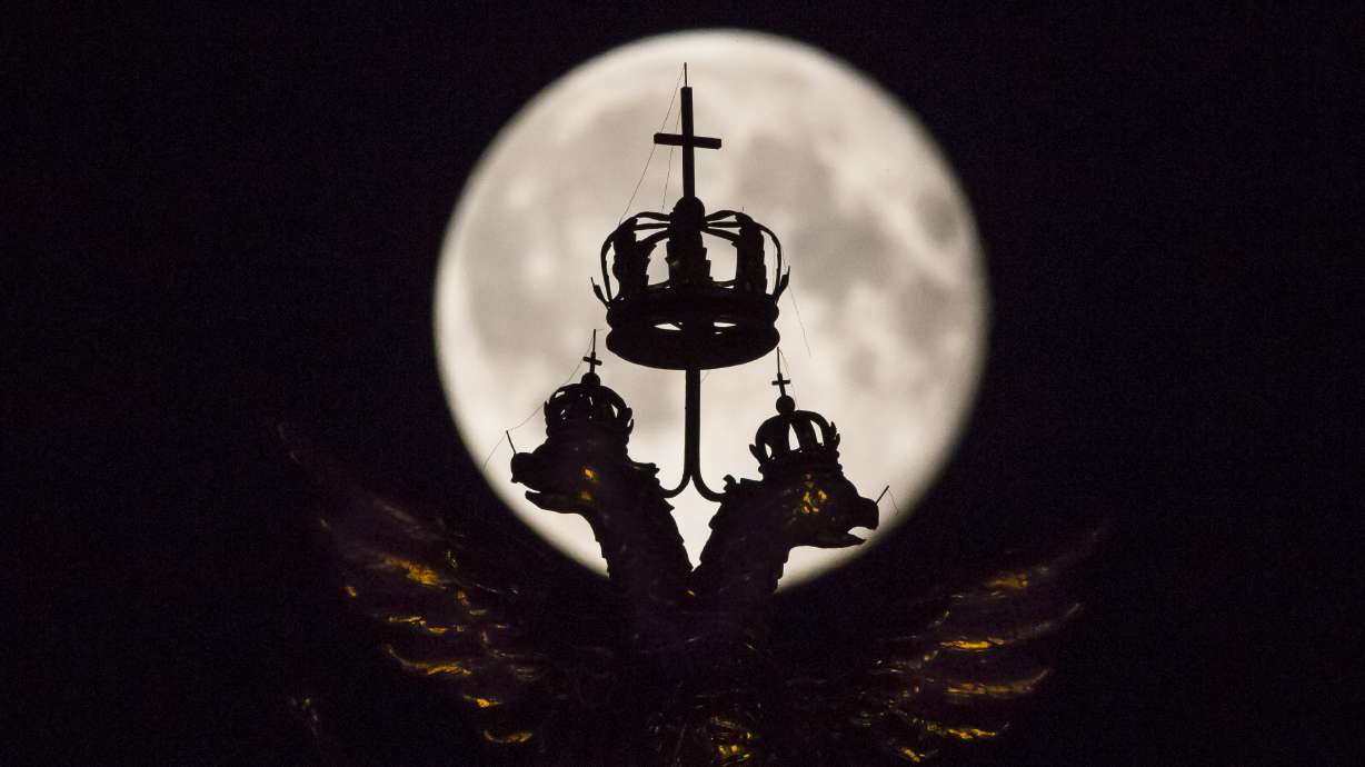 Best-of-summer meteor shower eclipsed by supermoon