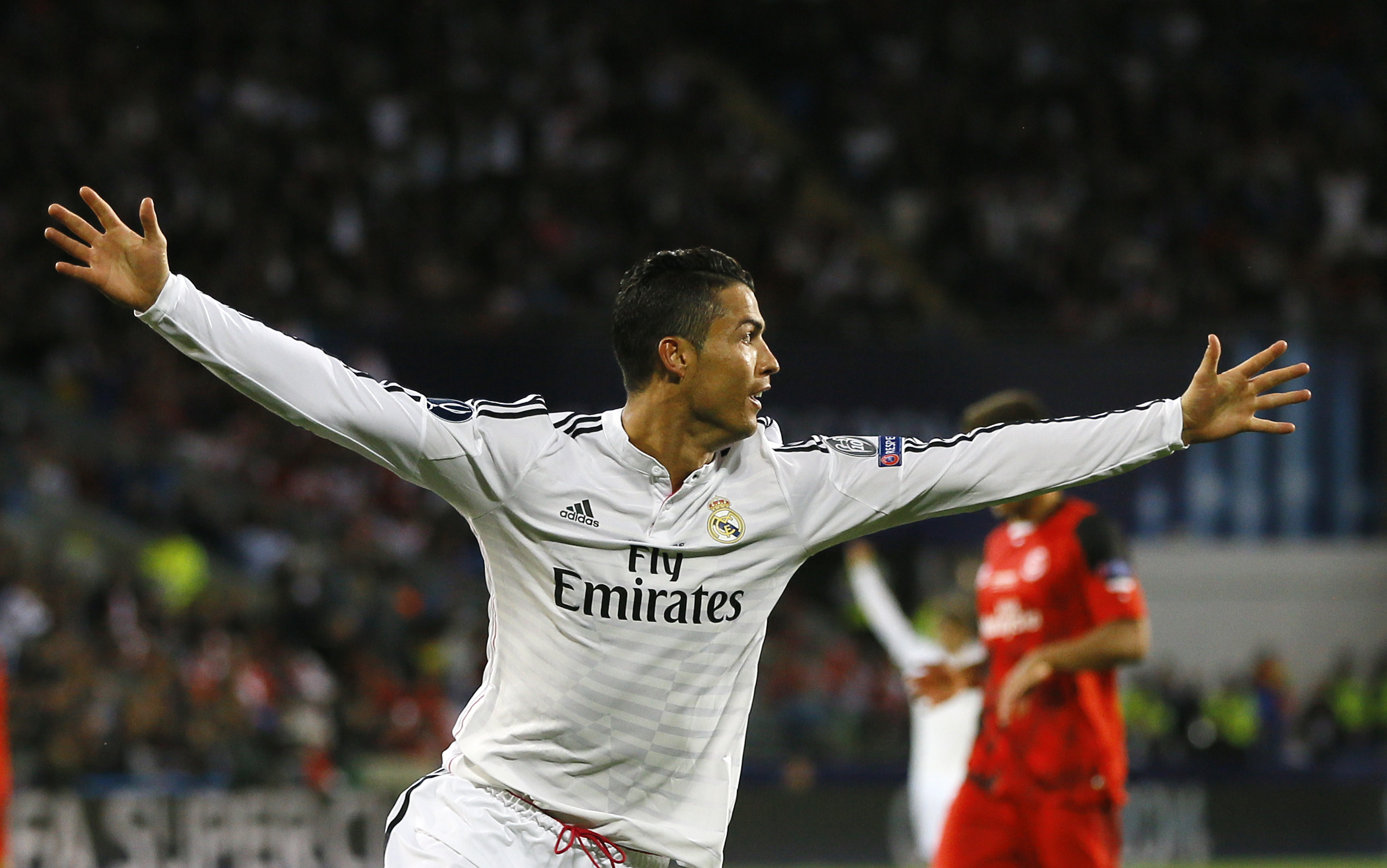 Ronaldo double clinches Super Cup for Real Madrid