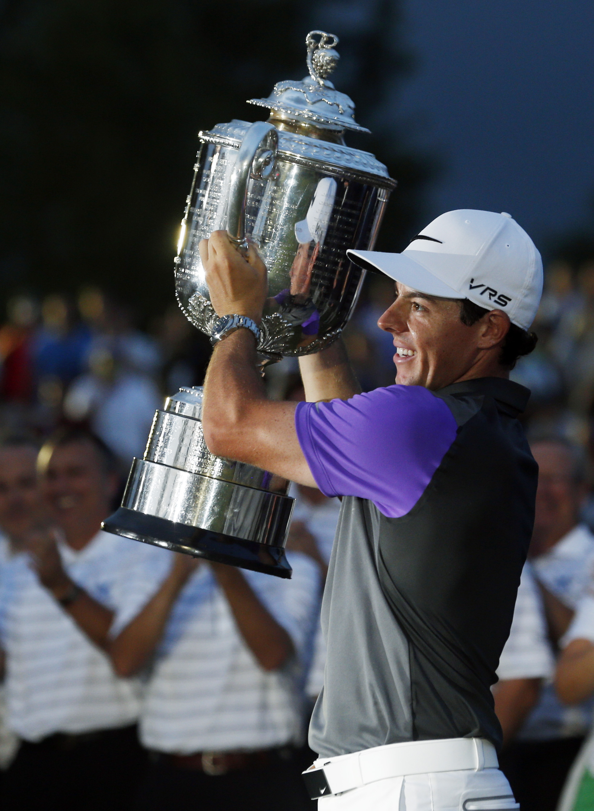Mickelson gets boost going into FedEx Cup