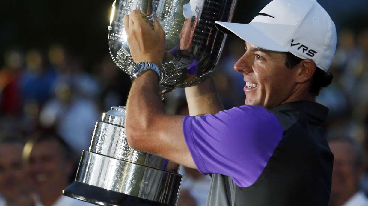 Mickelson gets boost going into FedEx Cup