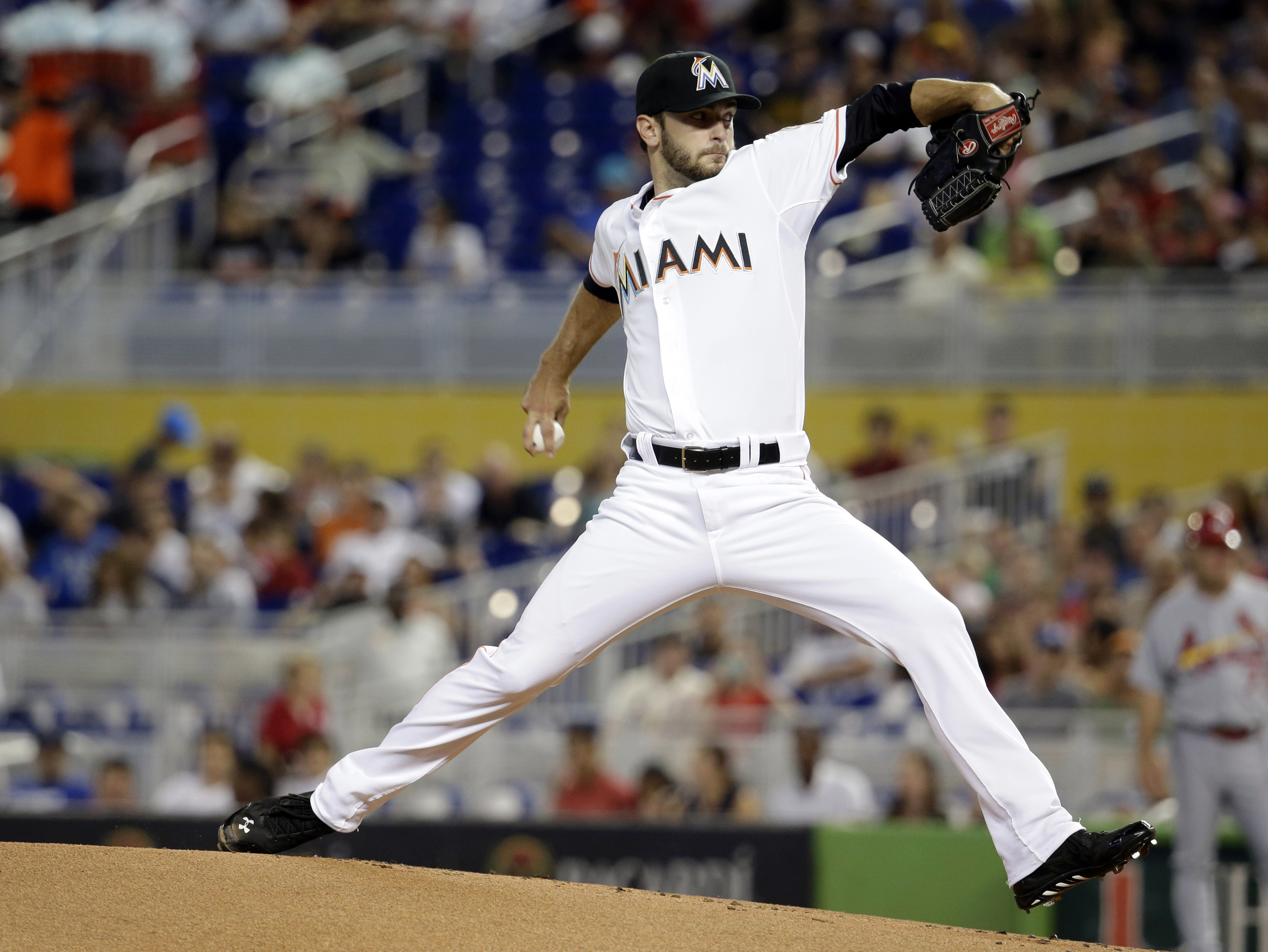 Marlins beat Wainwright and Cardinals, 3-0