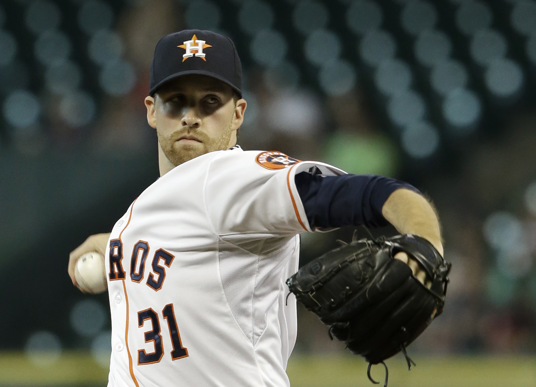 Pino's tough game helps Astros over Twins 10-4