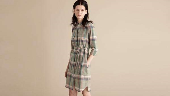 Foto de modelo de Gap causa polémica en Internet por su delgadez 