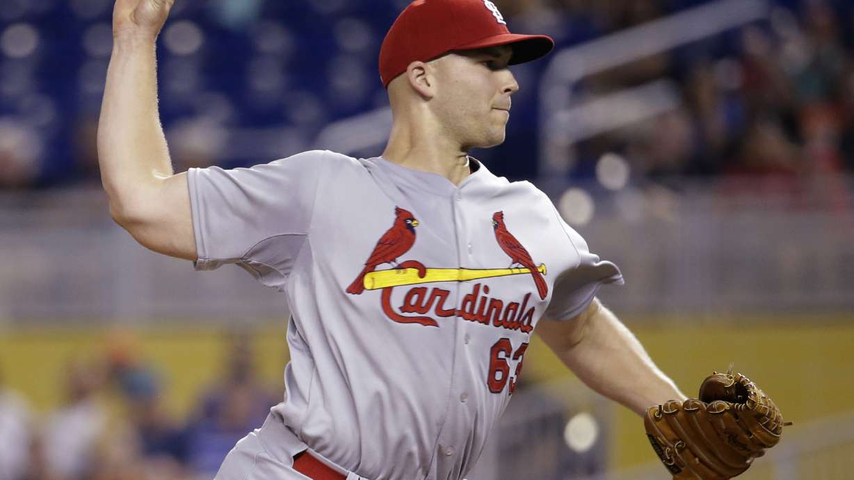 Masterson pitches Cardinals past Marlins, 5-2