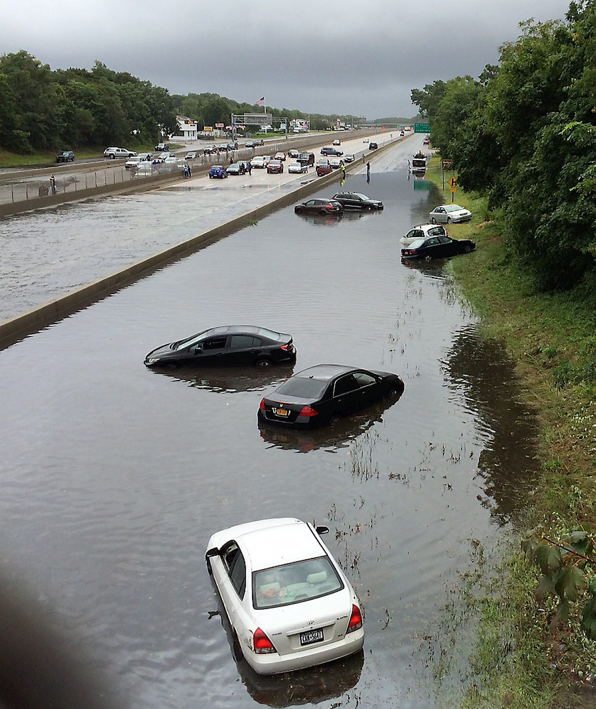 Communities across US recover after floods
