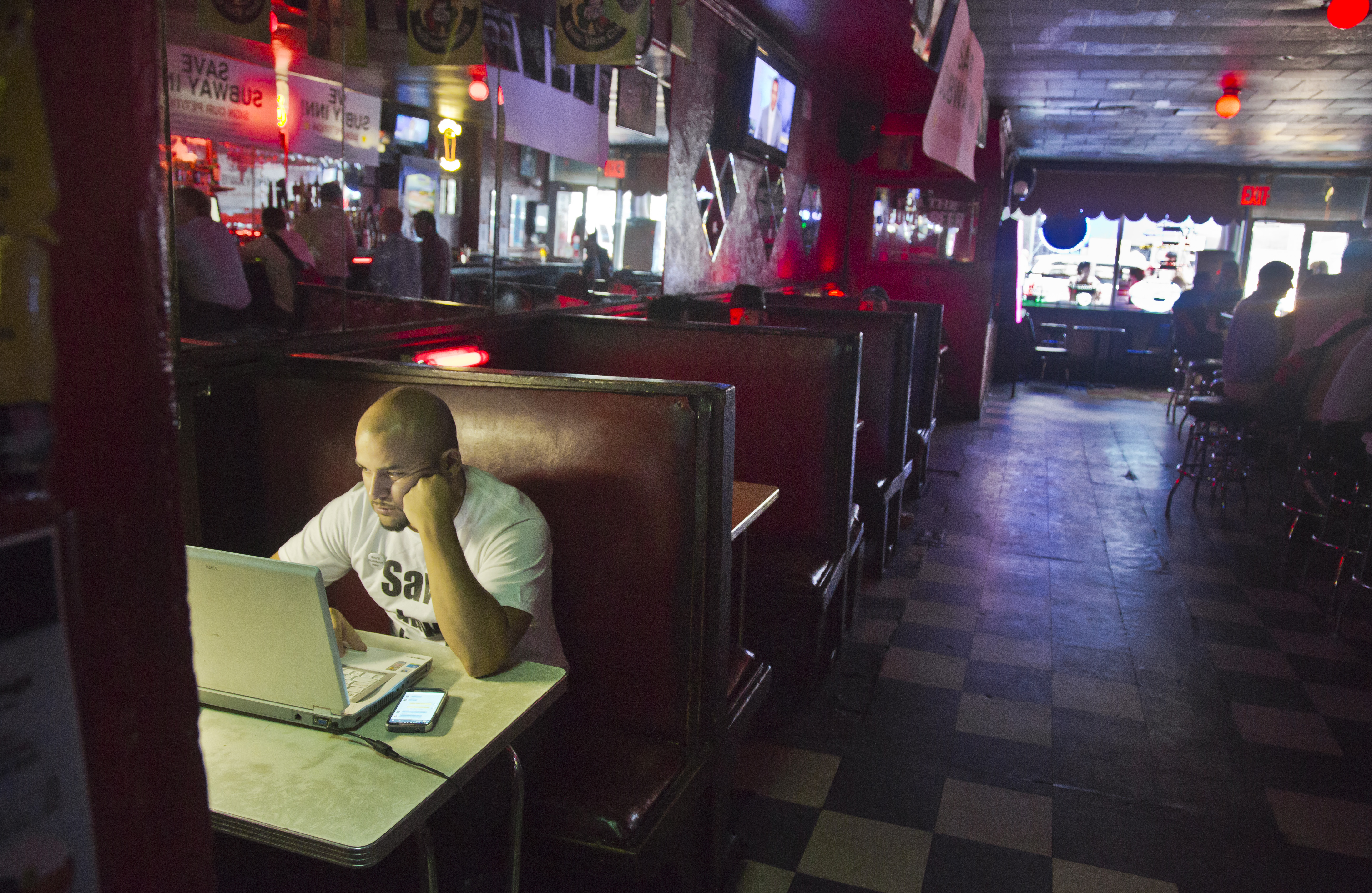 Subway Inn, old-time NYC dive bar, facing eviction