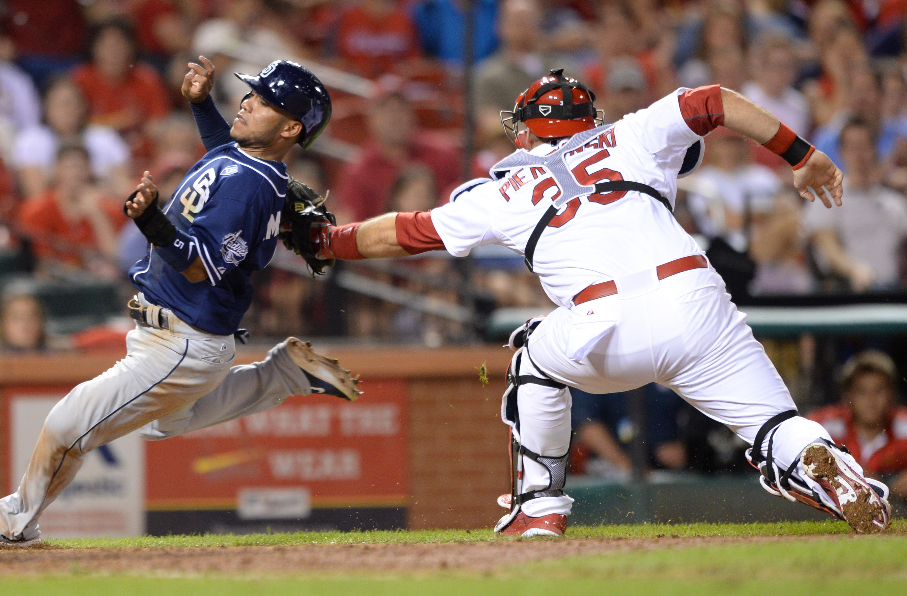 Jay's 2-run double lifts Cardinals over Padres 4-3
