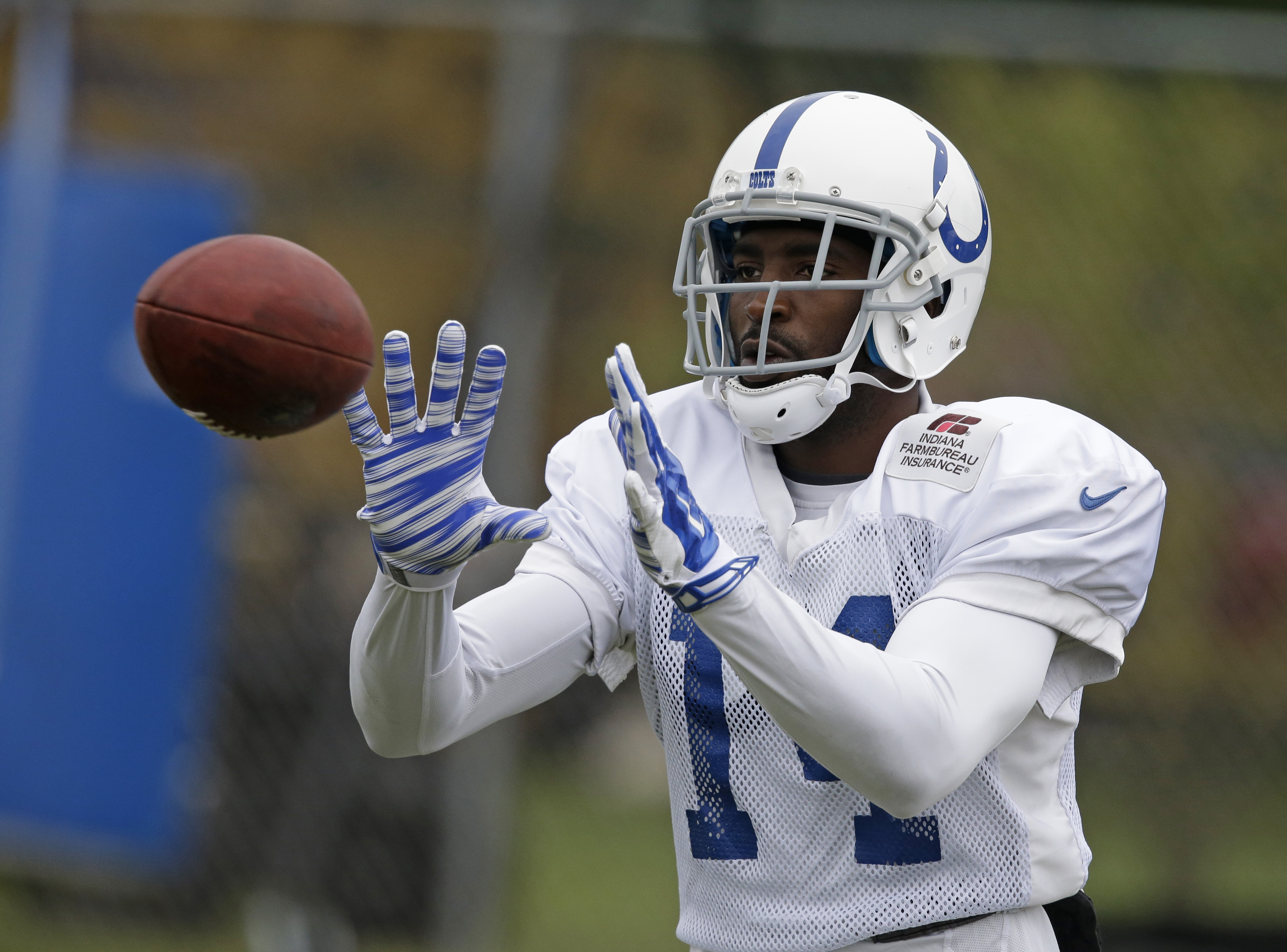 Nicks' 1st home game in Indy comes against Giants